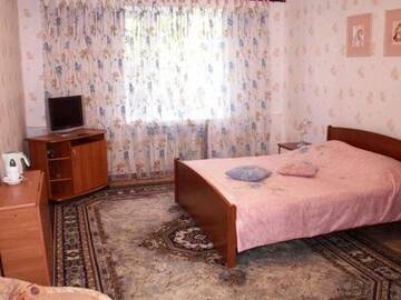 Фото номера Полулюкс Гостиница Ивановка г. Полазна 6